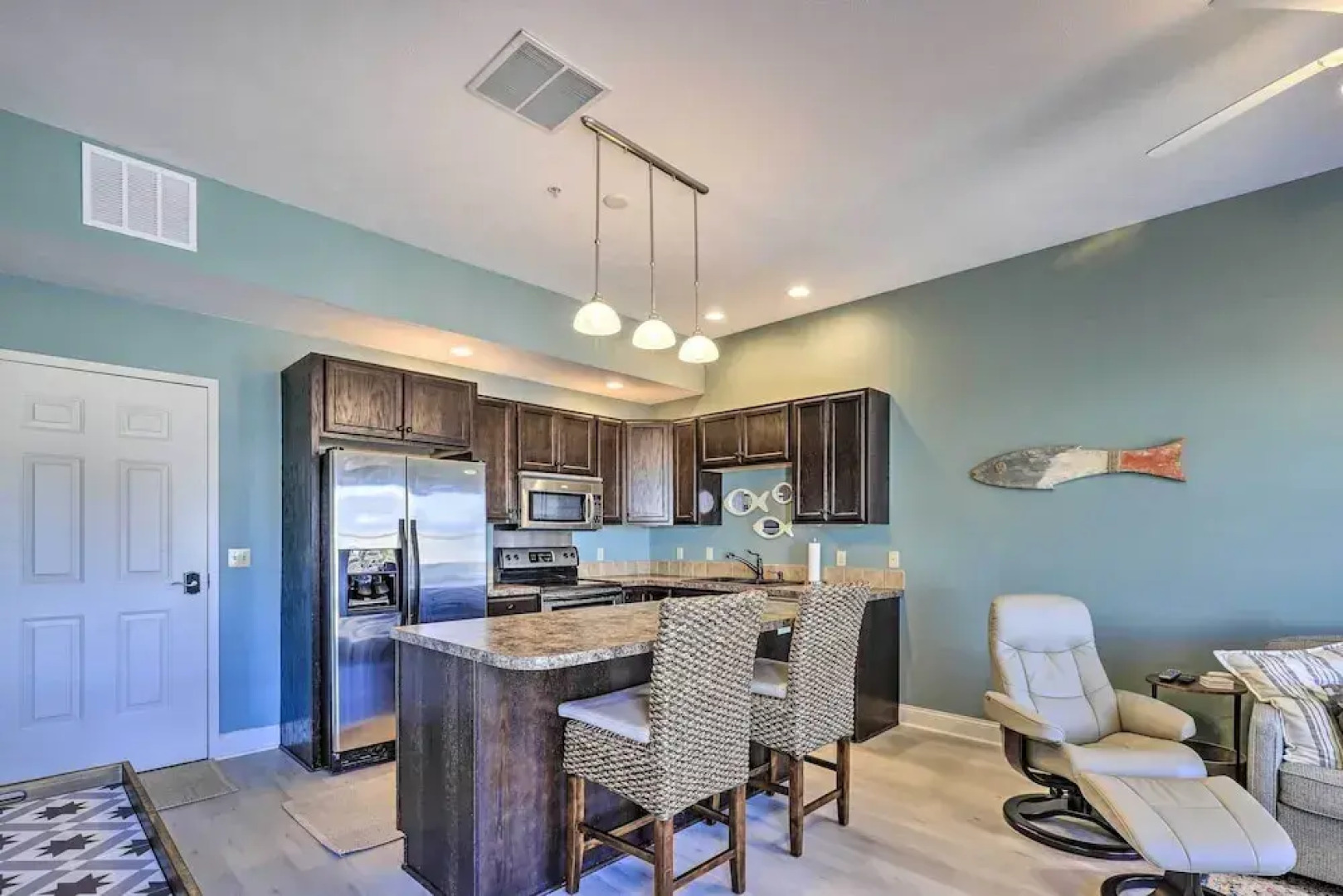 Dtwn Ludington Condo: Balcony, Walk To Beach!