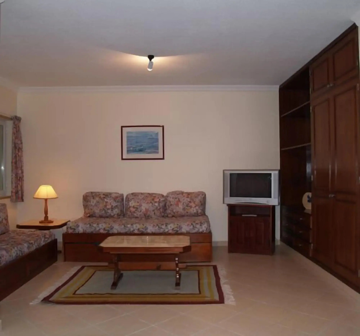 Parque Mourabel, Oasis Village, Pe do Lago