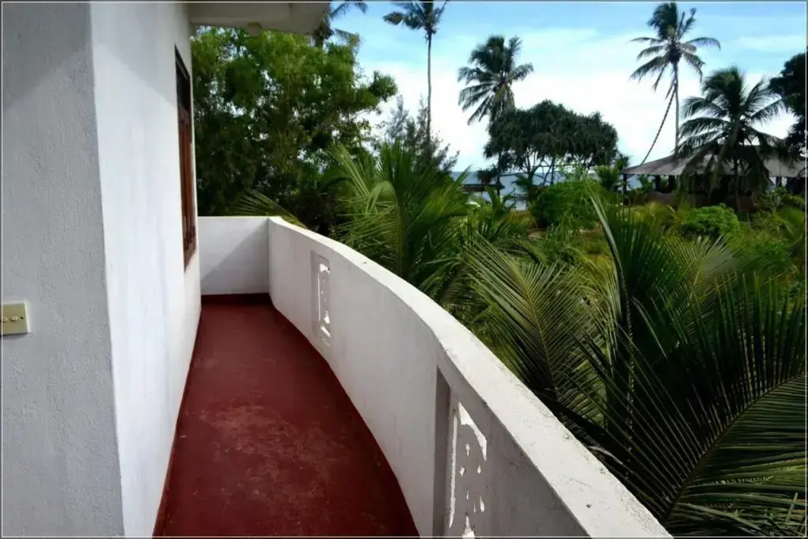 Villasiri and Leon Beach Paradise