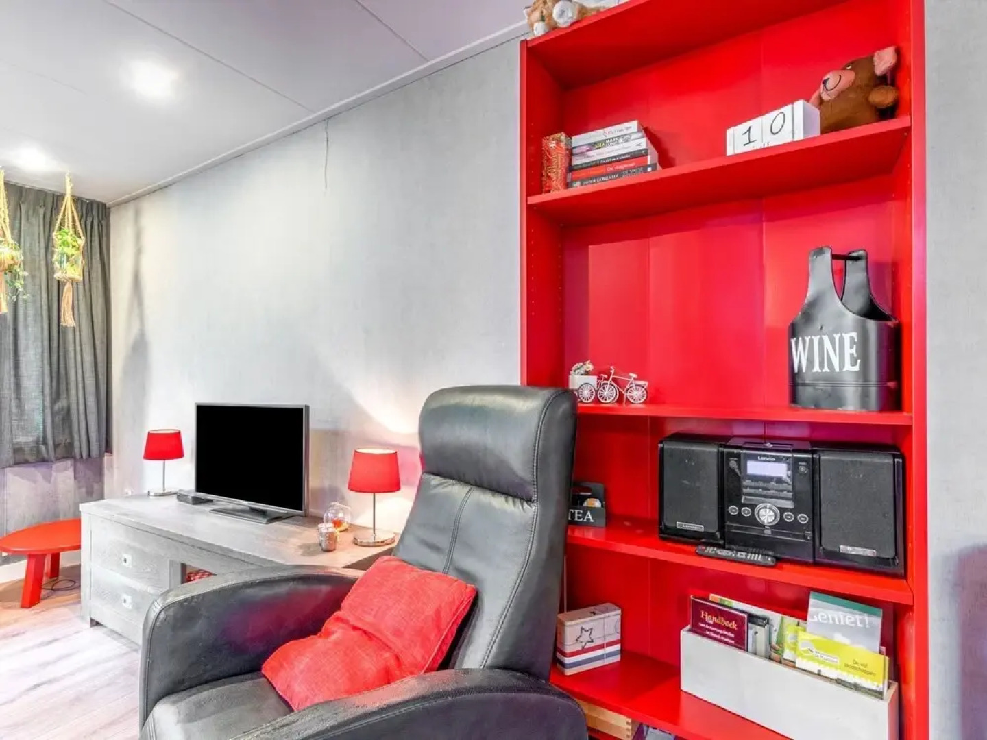 Quaint Bungalow in Uden With Fenced Garden, Sauna, Terrace