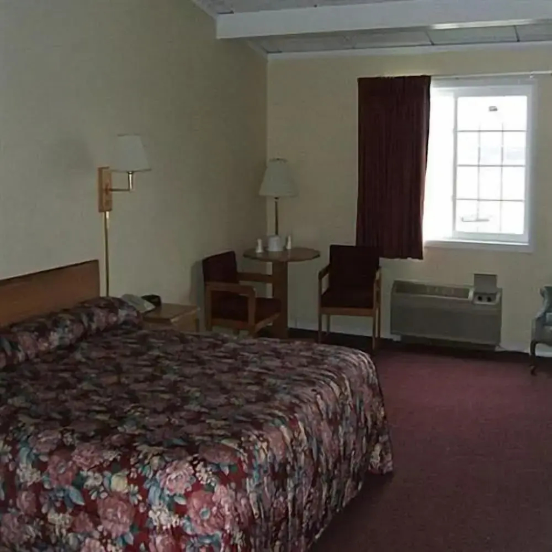 Travelers Inn