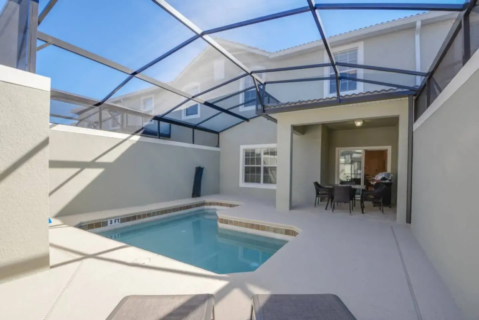 4 Bedrooms villa - Storey Lake