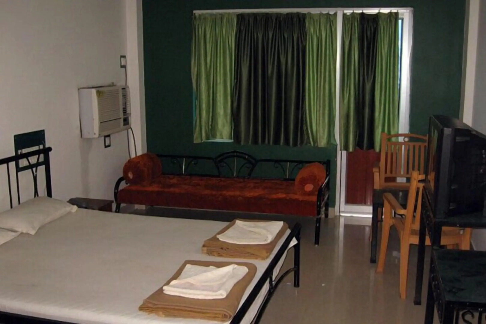 Hotel Shikharji Continental