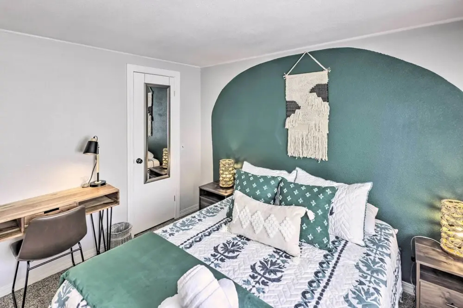 Updated Escape w/ Game Room 1 Block to River!