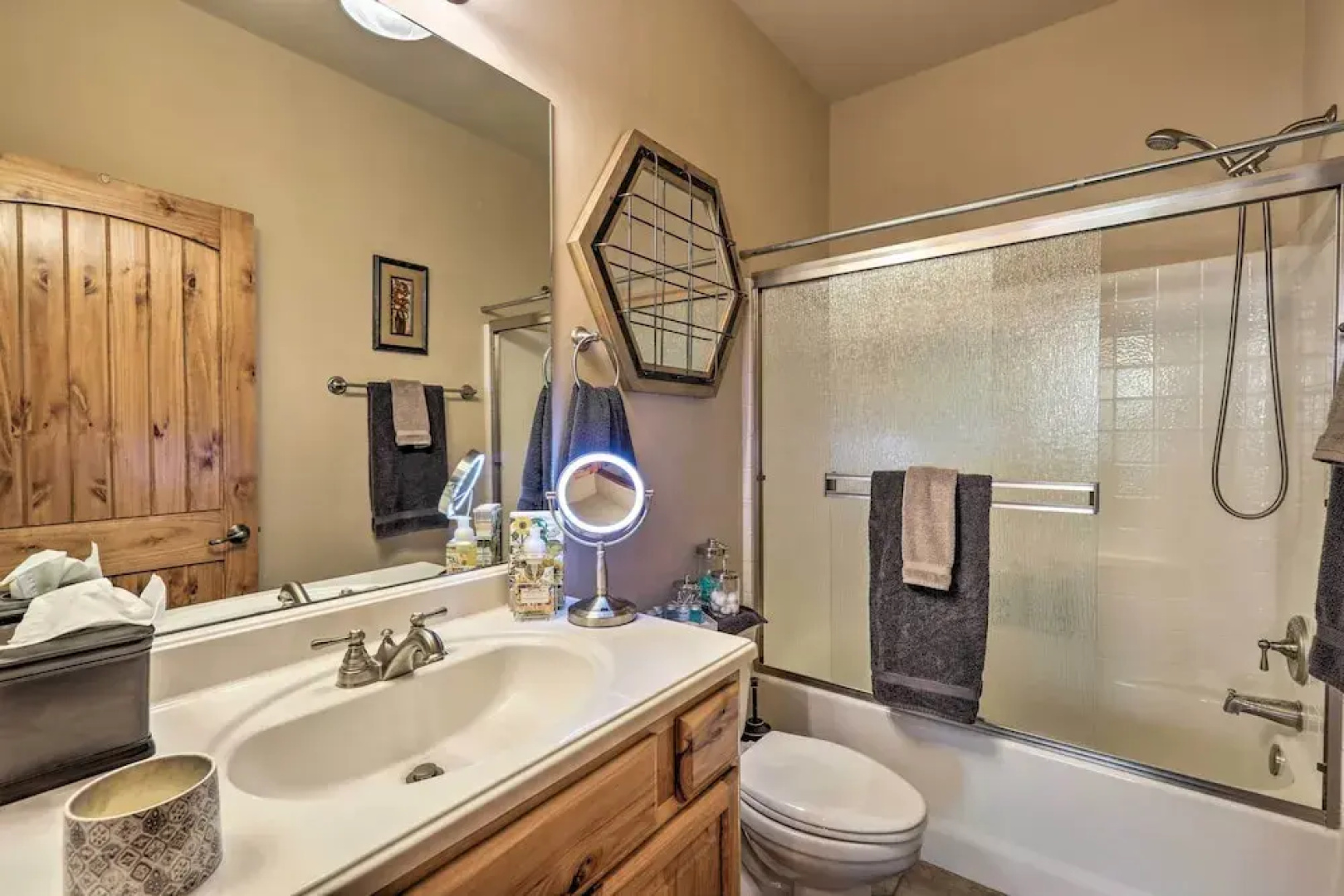 Pet-friendly Show Low Townhome w/ Deck & Grill!