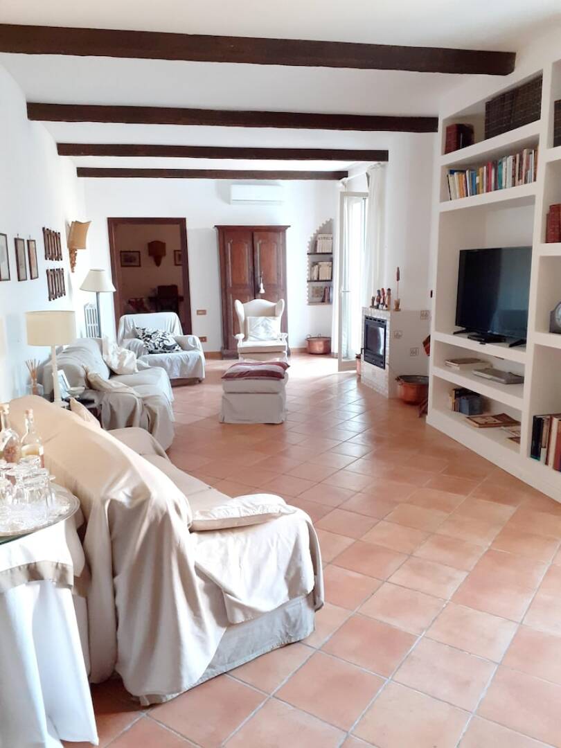 Villa With 6 Bedrooms in Provincia di Caserta, With Wonderful Mountain View, Private Pool, Furnished Garden