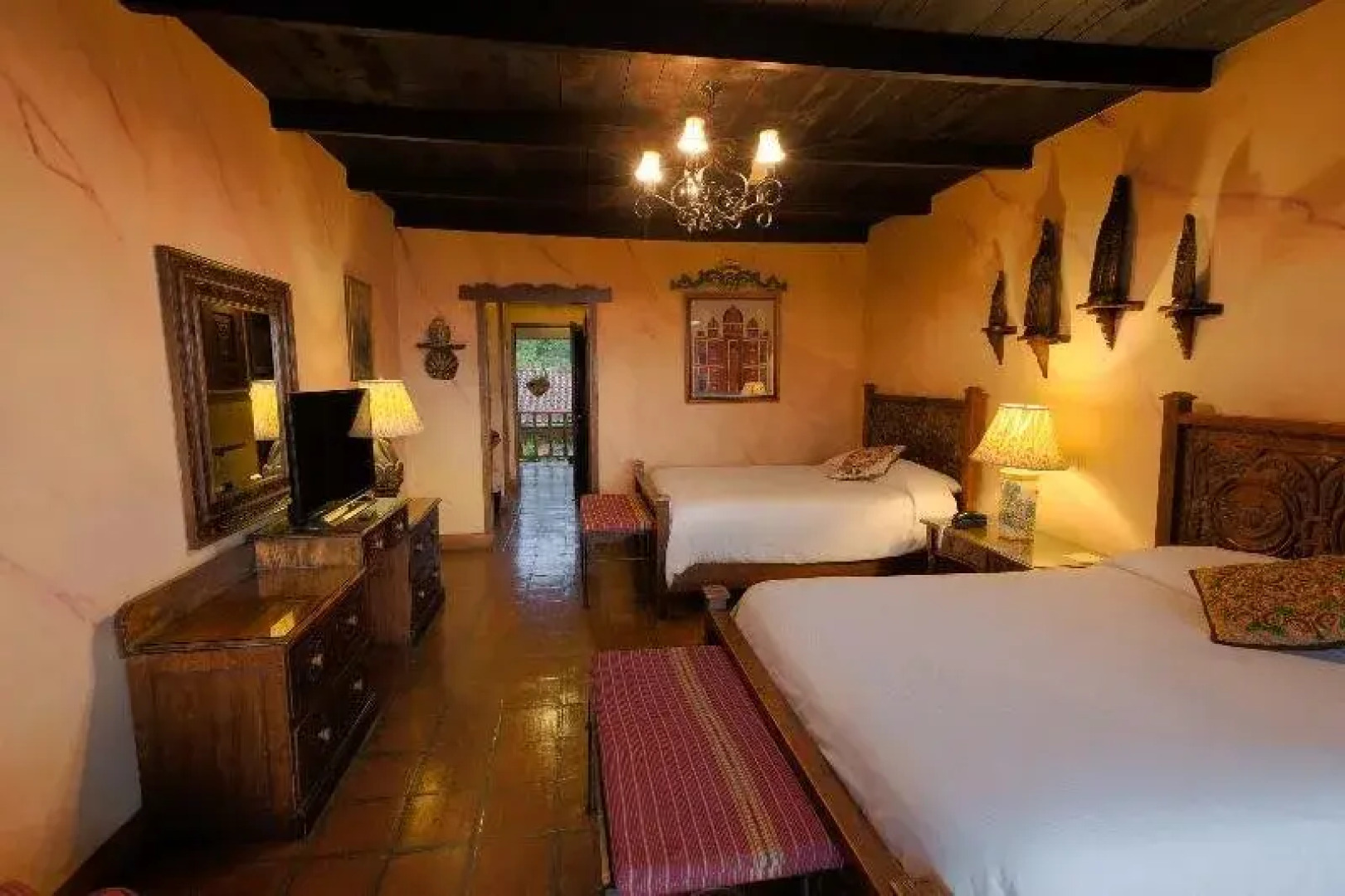 Hotel Atitlán Hotel & Jardines