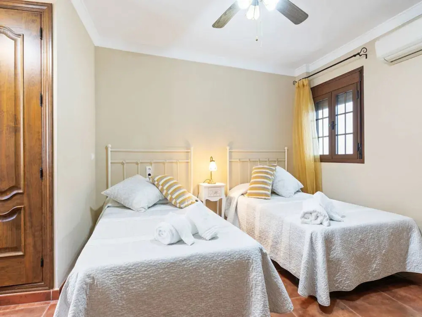 Voguish Holiday Home in Arriate With Terrace