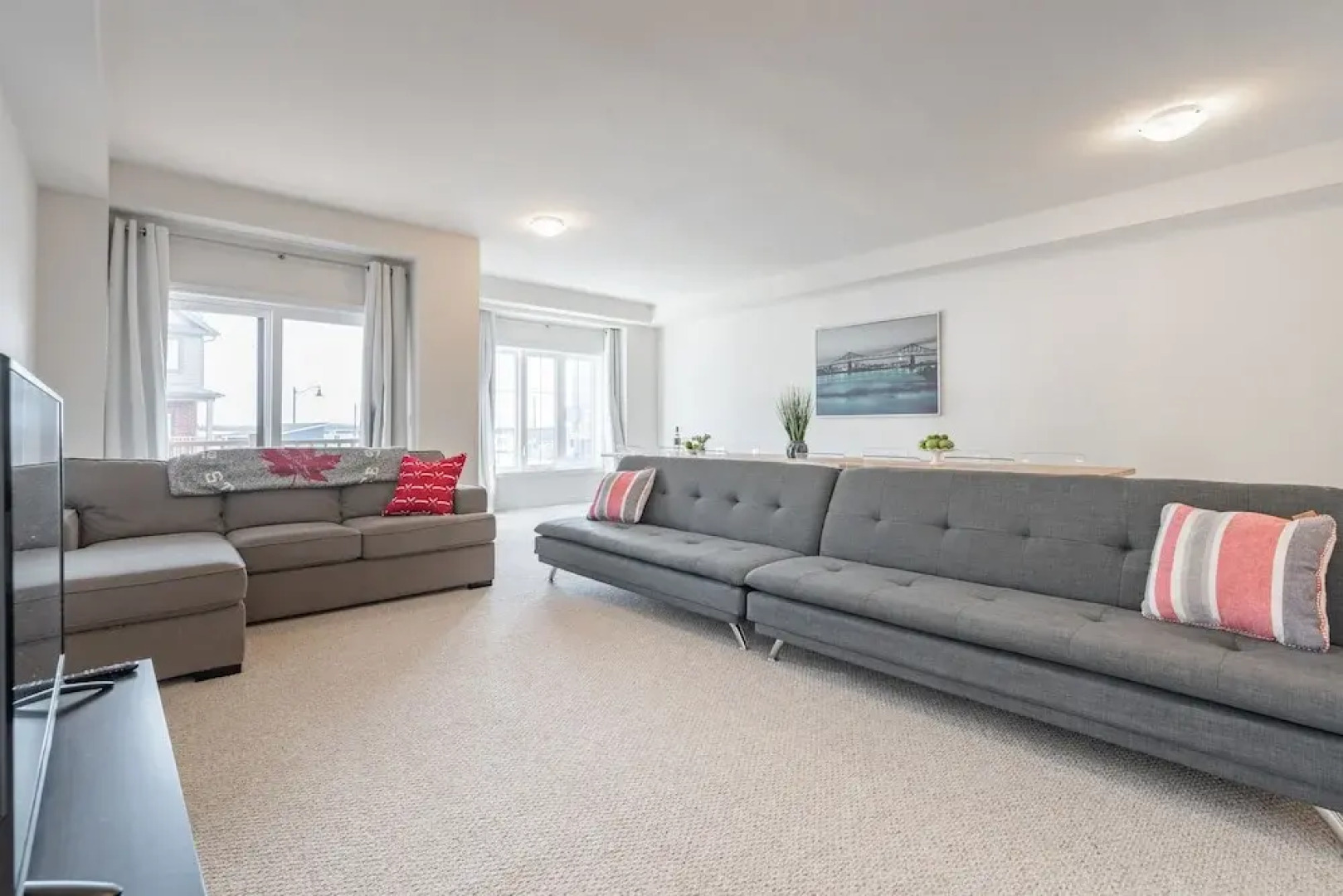 Elegant Brand New Town House