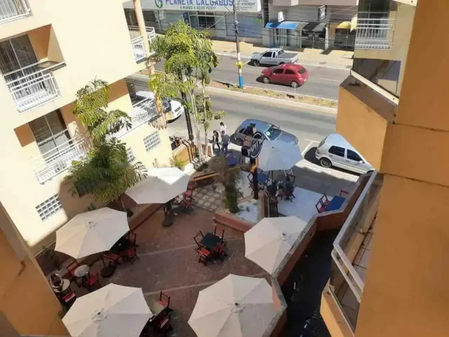 Apto na avenida de PIRATUBA, próximo ao balneário