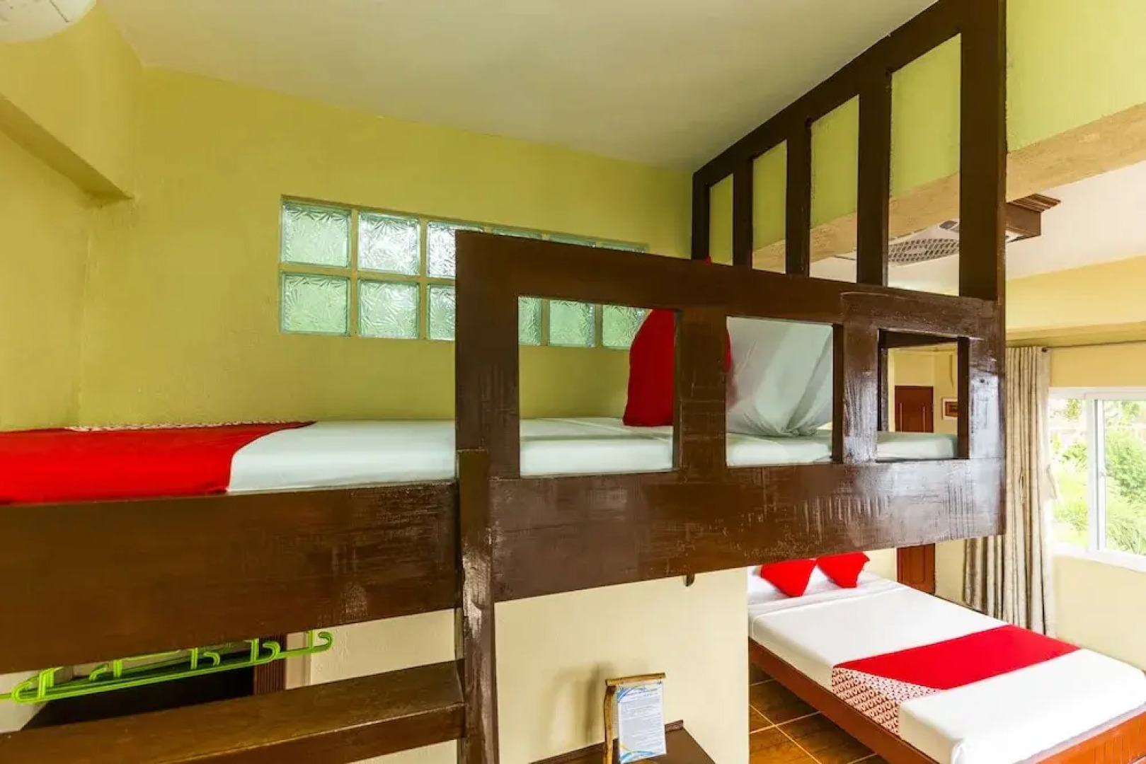 Dakong Bato Beach And Leisure Resort by OYO Rooms