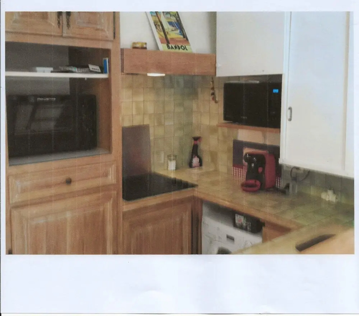 Apartment With one Bedroom in Bandol, With Furnished Terrace - 2 km From the Beach