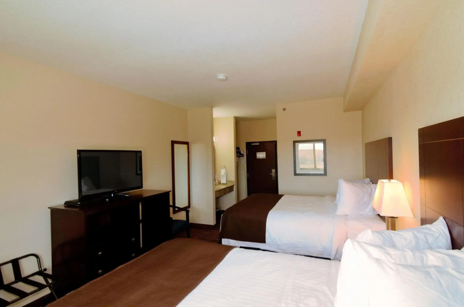 Cobblestone Inn & Suites - Denison - Oak Ridge