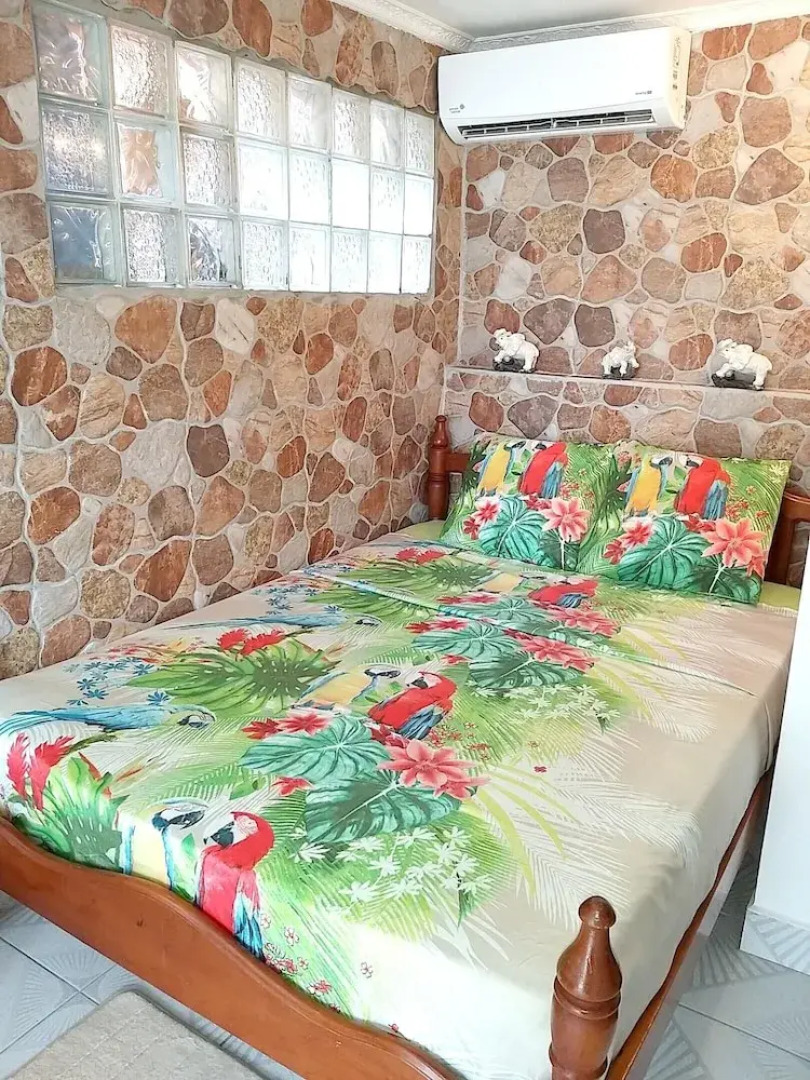 Studio in Bouillante, With Enclosed Garden and Wifi