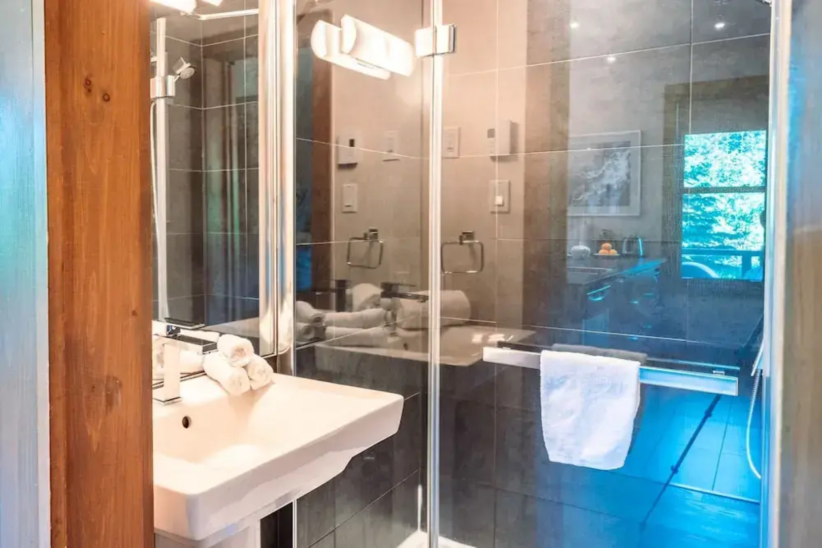 Condo With Magnificent View Citq 259781