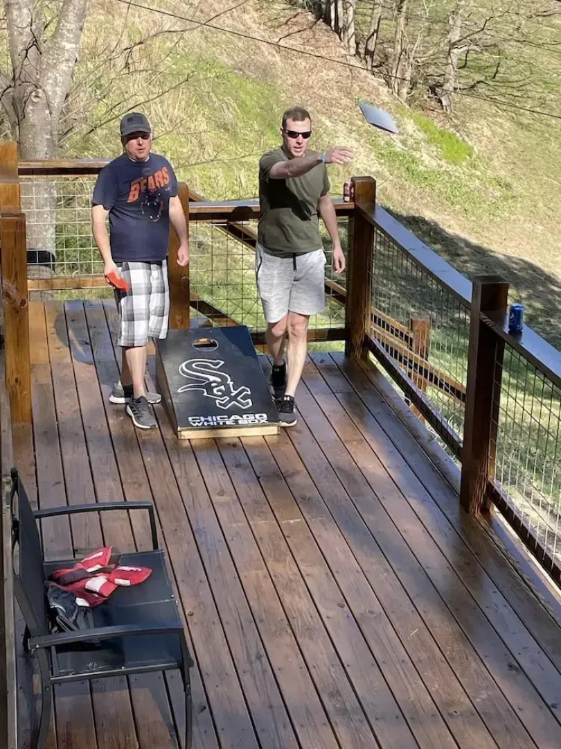 South Side Serenity 2 Bedroom Cabin by RedAwning