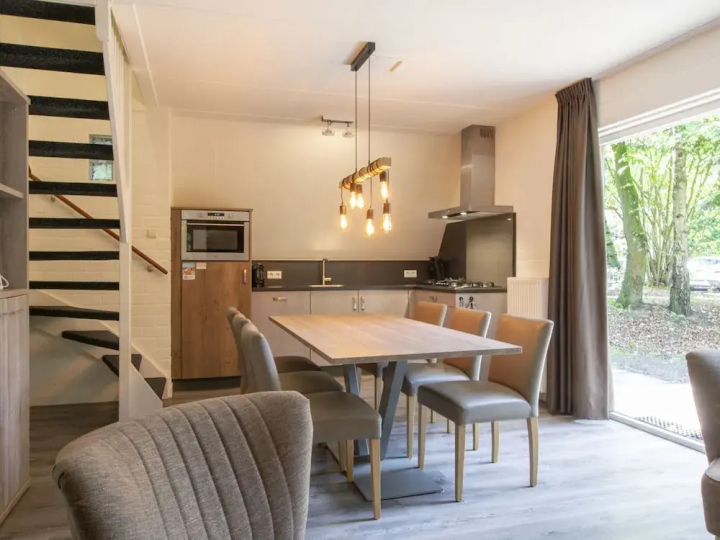 Cozy Woodland Getaway