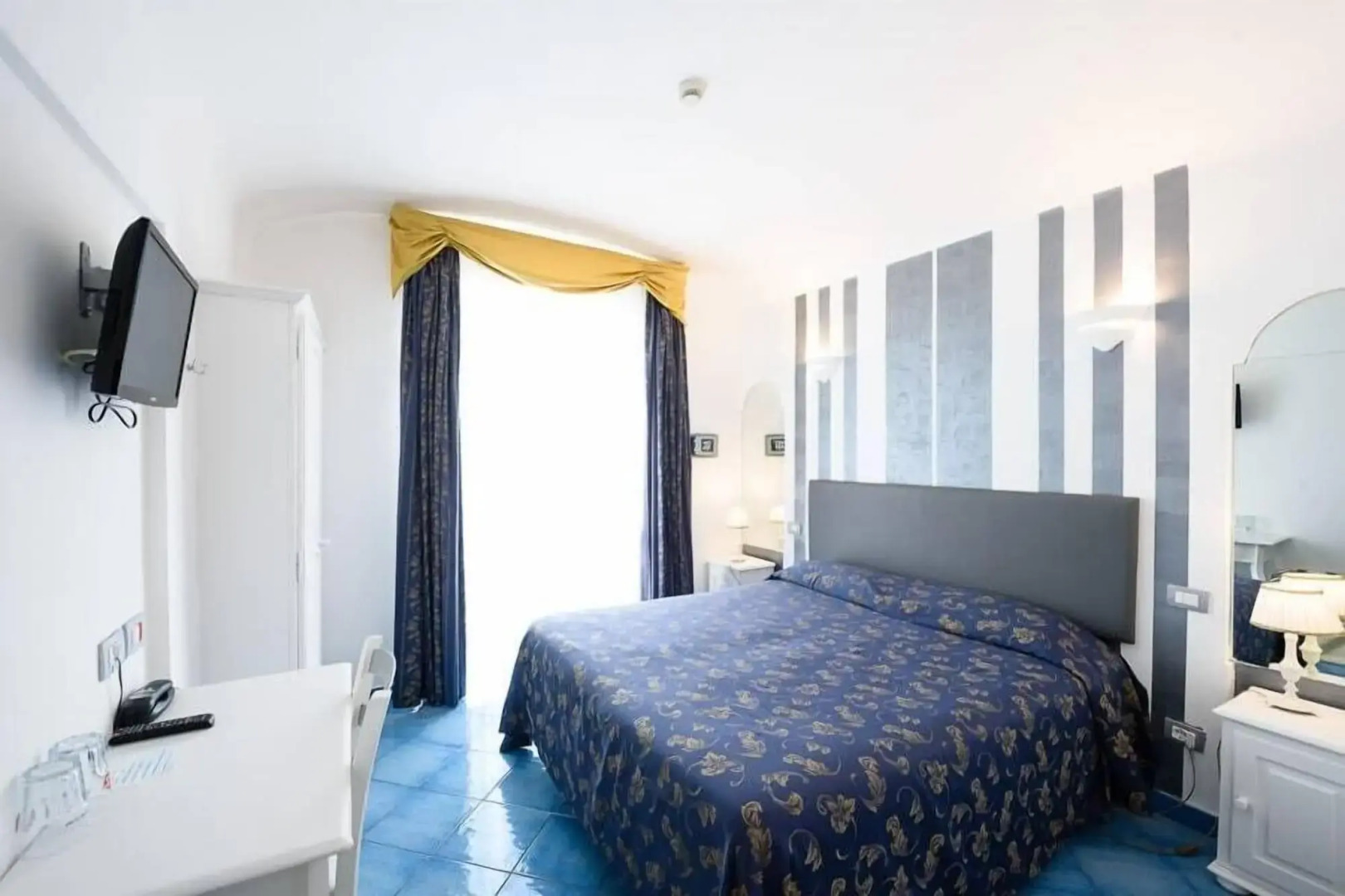 Hotel Bussola di Hermes