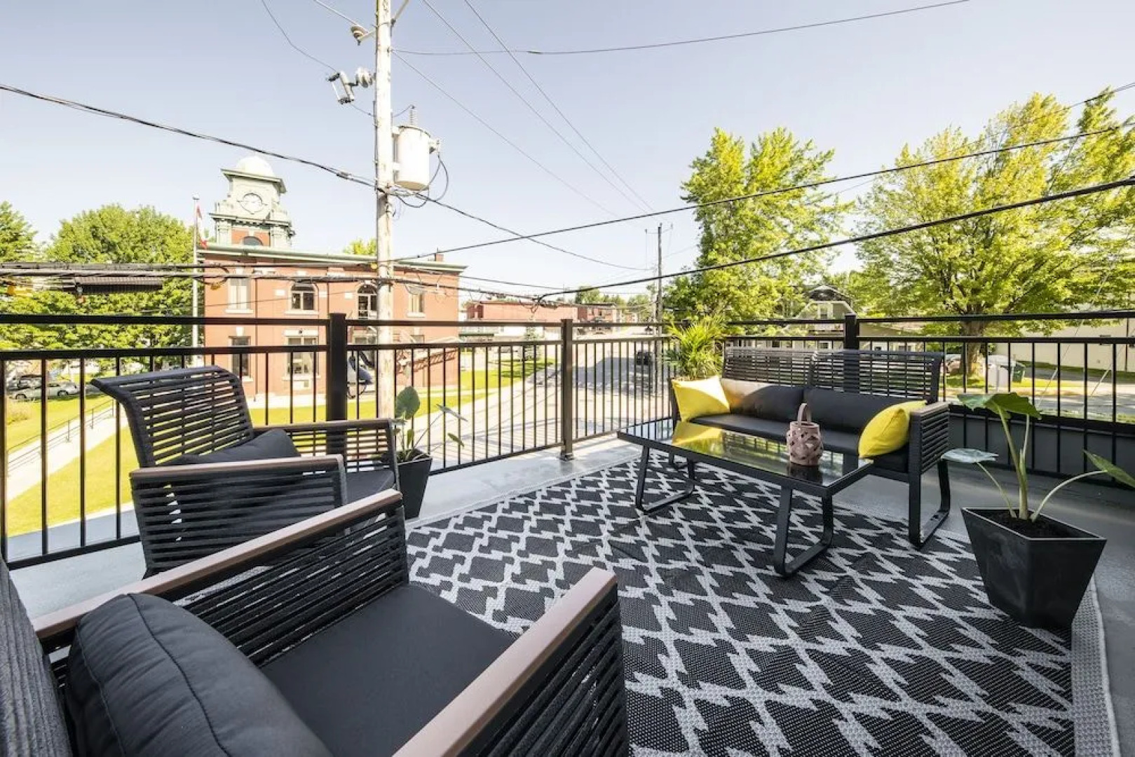 Square Victoria Maison Hôtelière