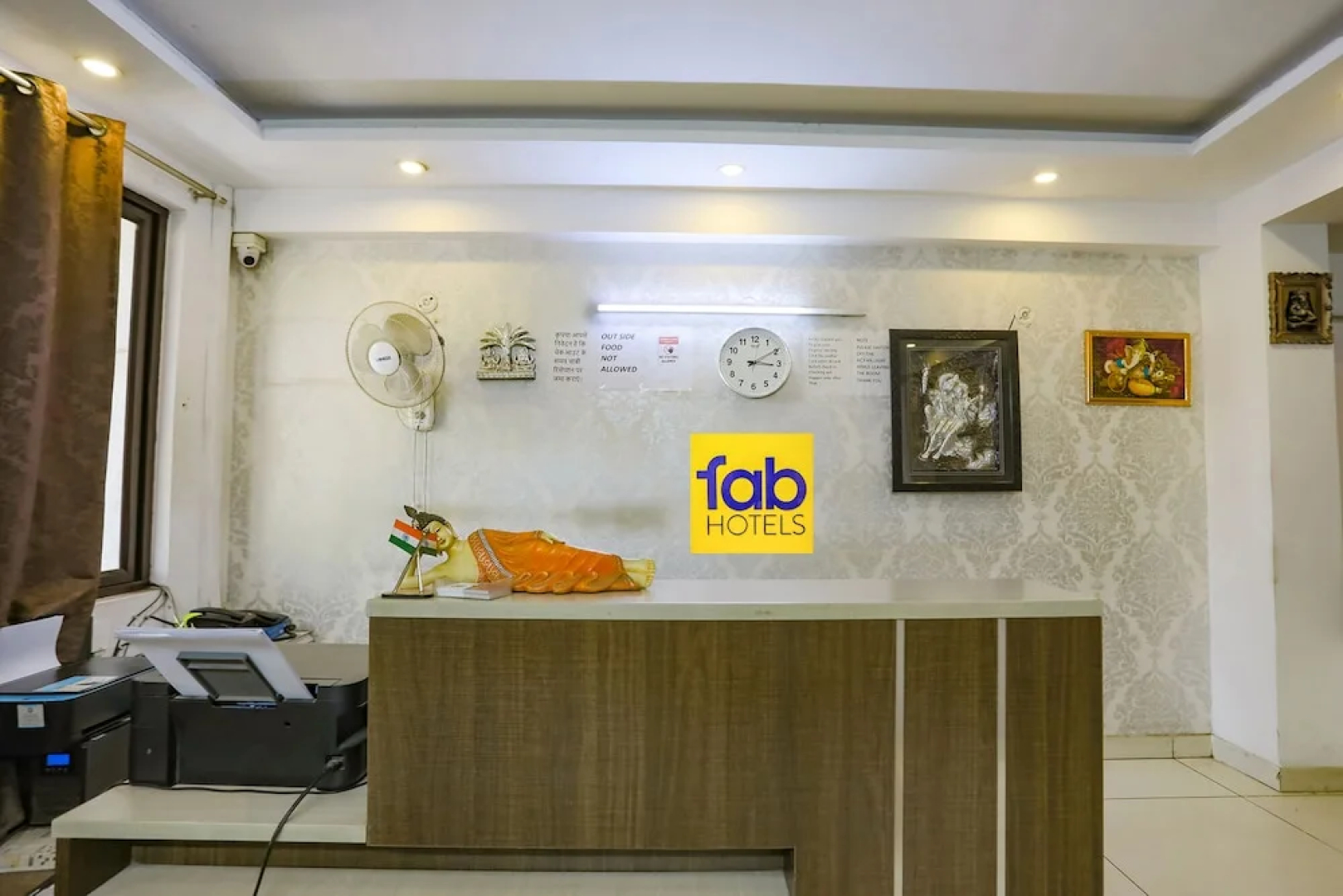 FabHotel Comfirt Inn
