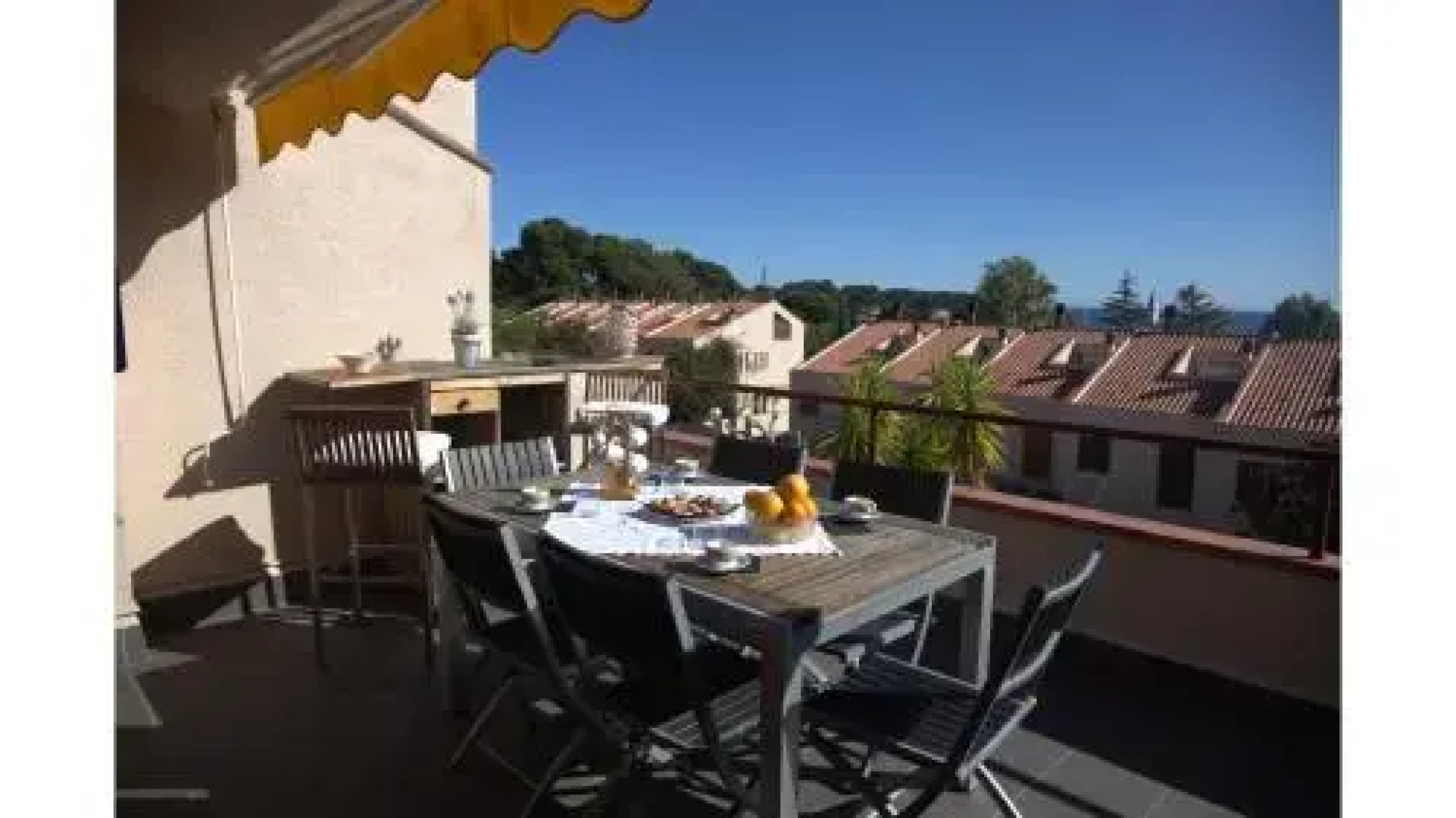 Margaret's Family House with pool and parquing