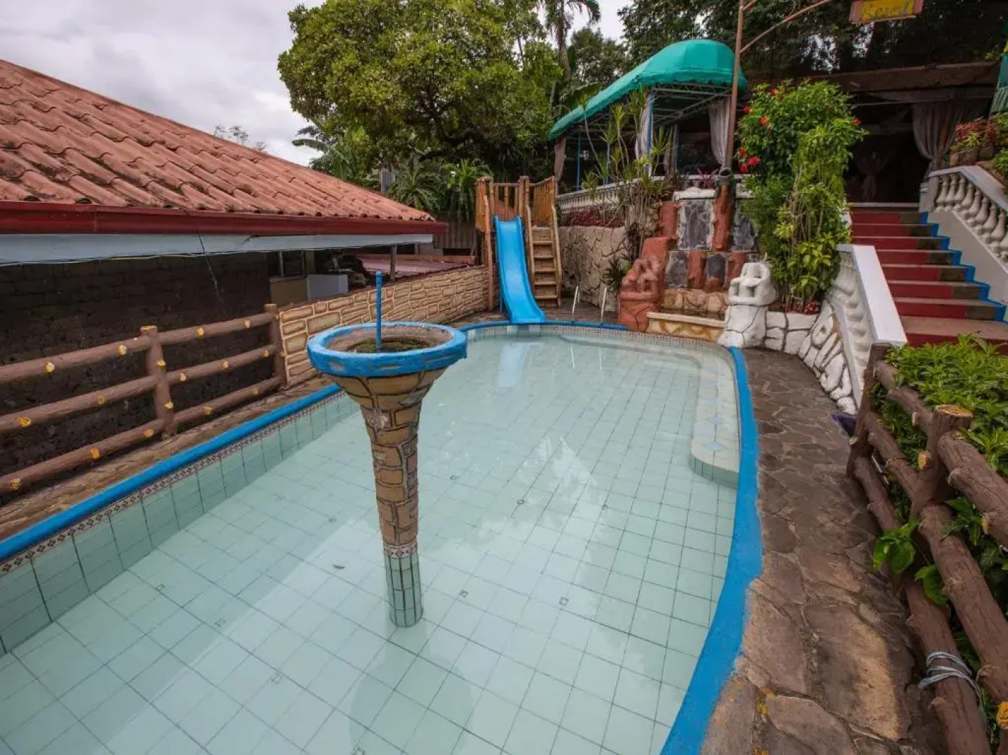 OYO 588 Sunrock Resort