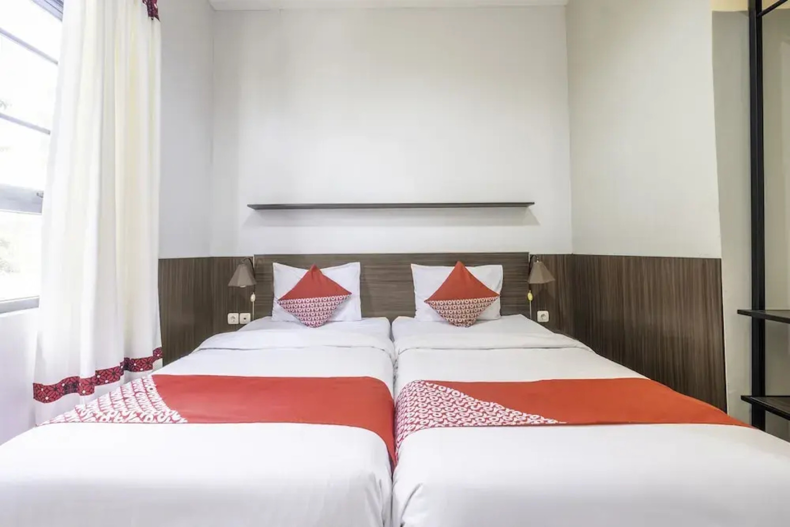 OYO 535 Cileunyi Residence