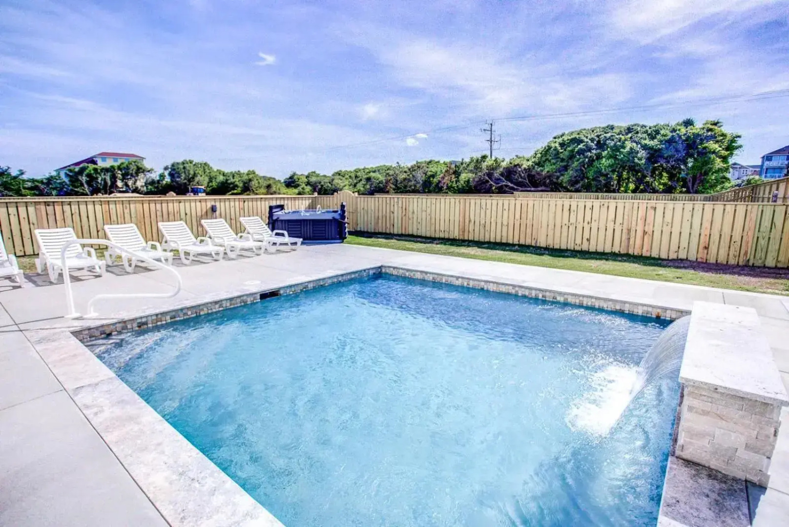 4059 - Bikinis & Martinis