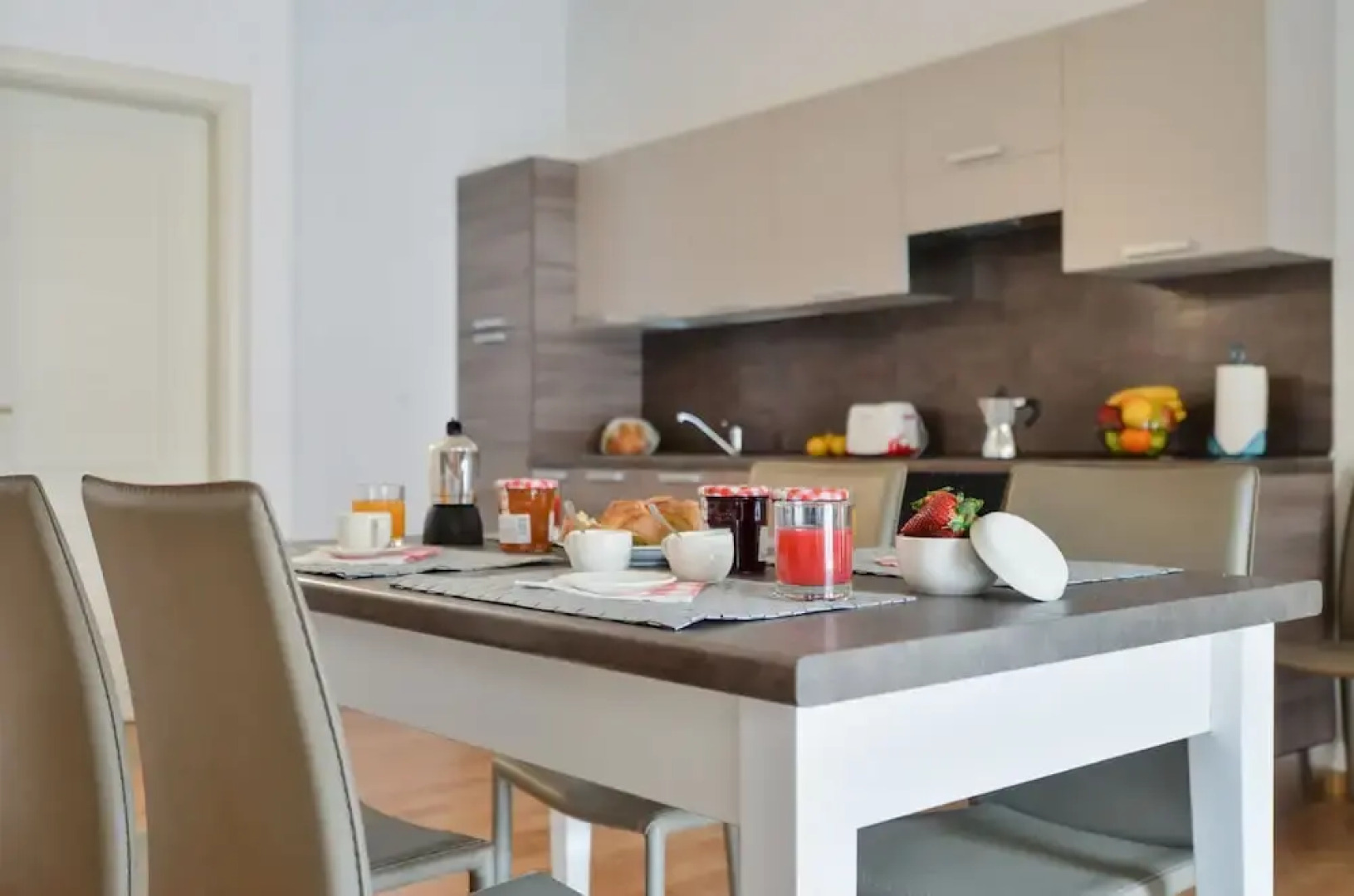 Polpenazze Halldis Apartments