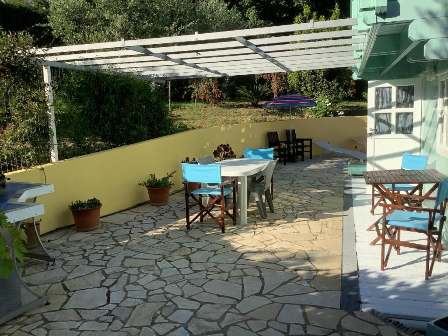 The Cabin, Kyparissia