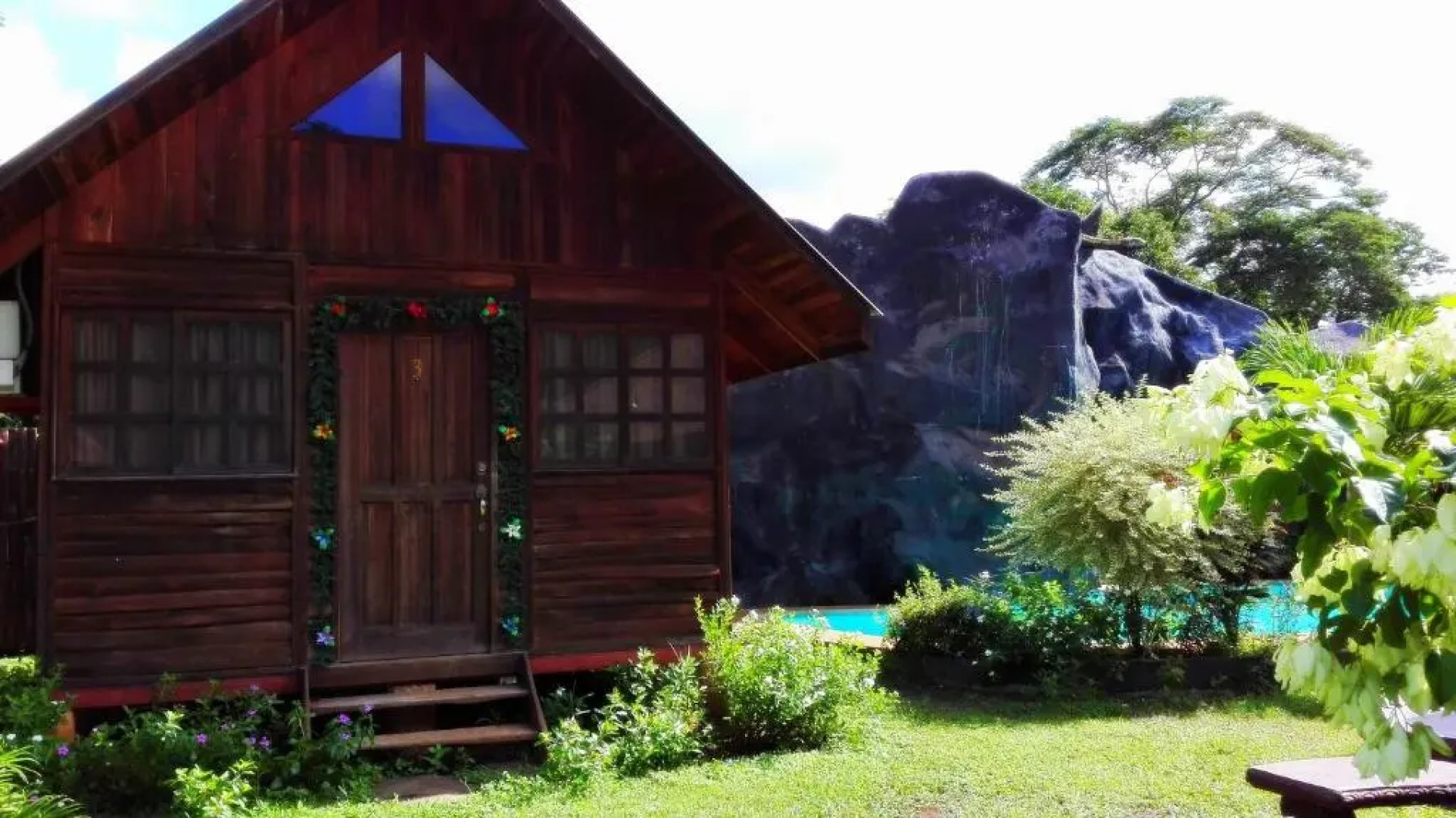 Hotel Cabanas La Teca