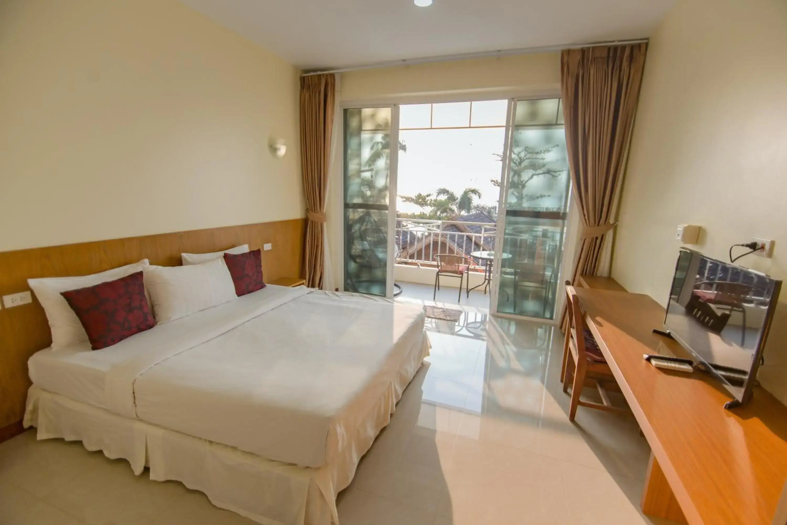 Mam Kai Bae Beach Resort