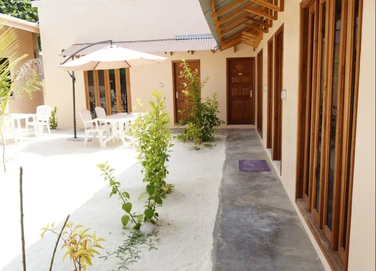 Thoddoo Retreat Grand