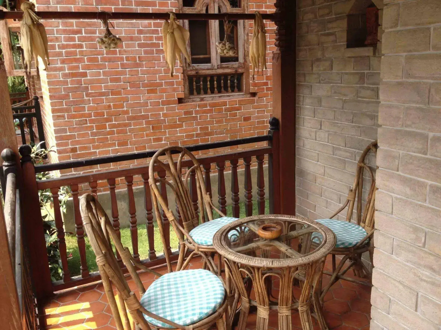 Vardan Resort n' Apartment