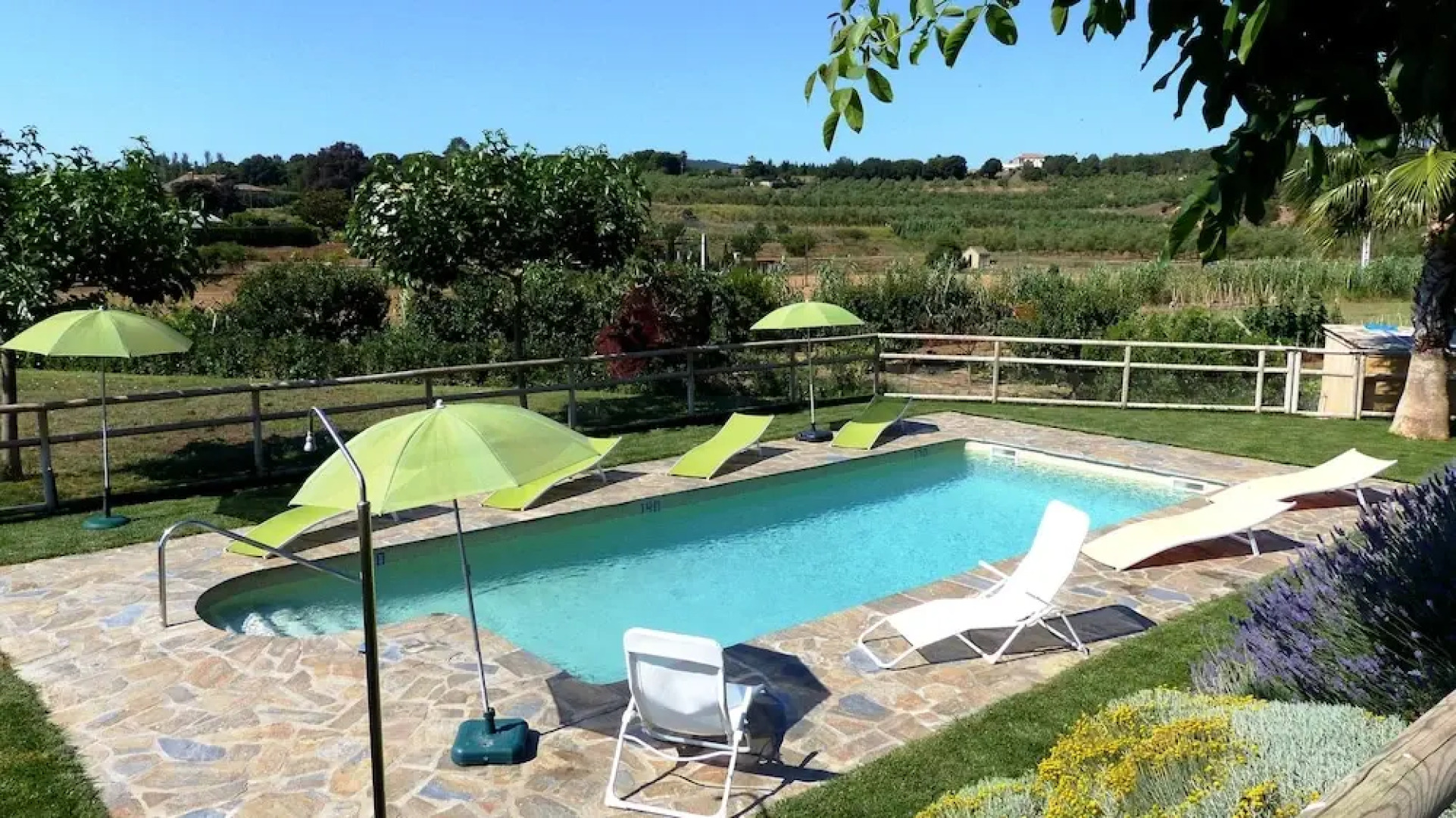 Masia Can Oller by Checkin