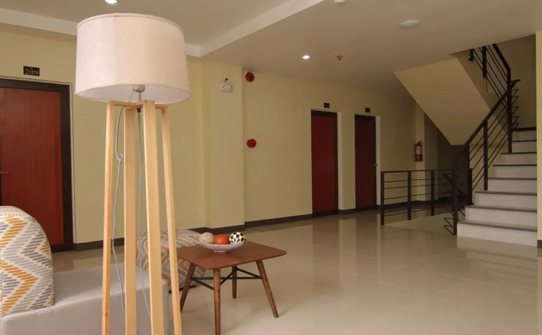 OYO 567 Blue Horizon Hostel Vaccinated Staff