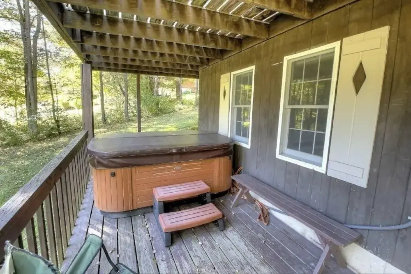 Mountain Watch 4 Bedroom Chalet by RedAwning