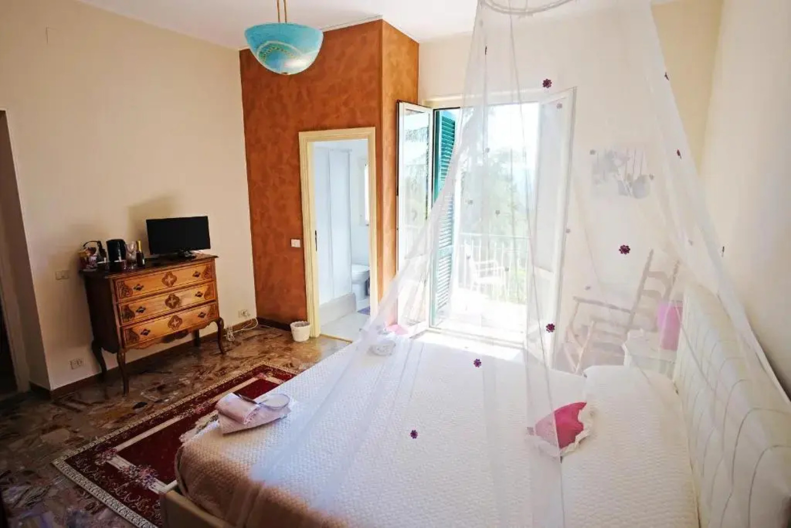 Romantica Evasione Bed & Breakfast