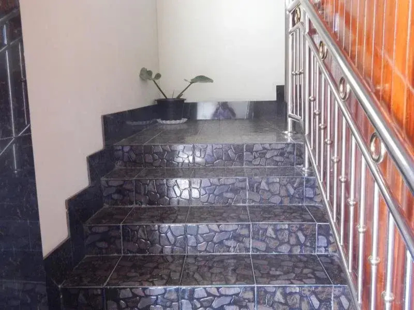 Khemphonelor II Guesthouse