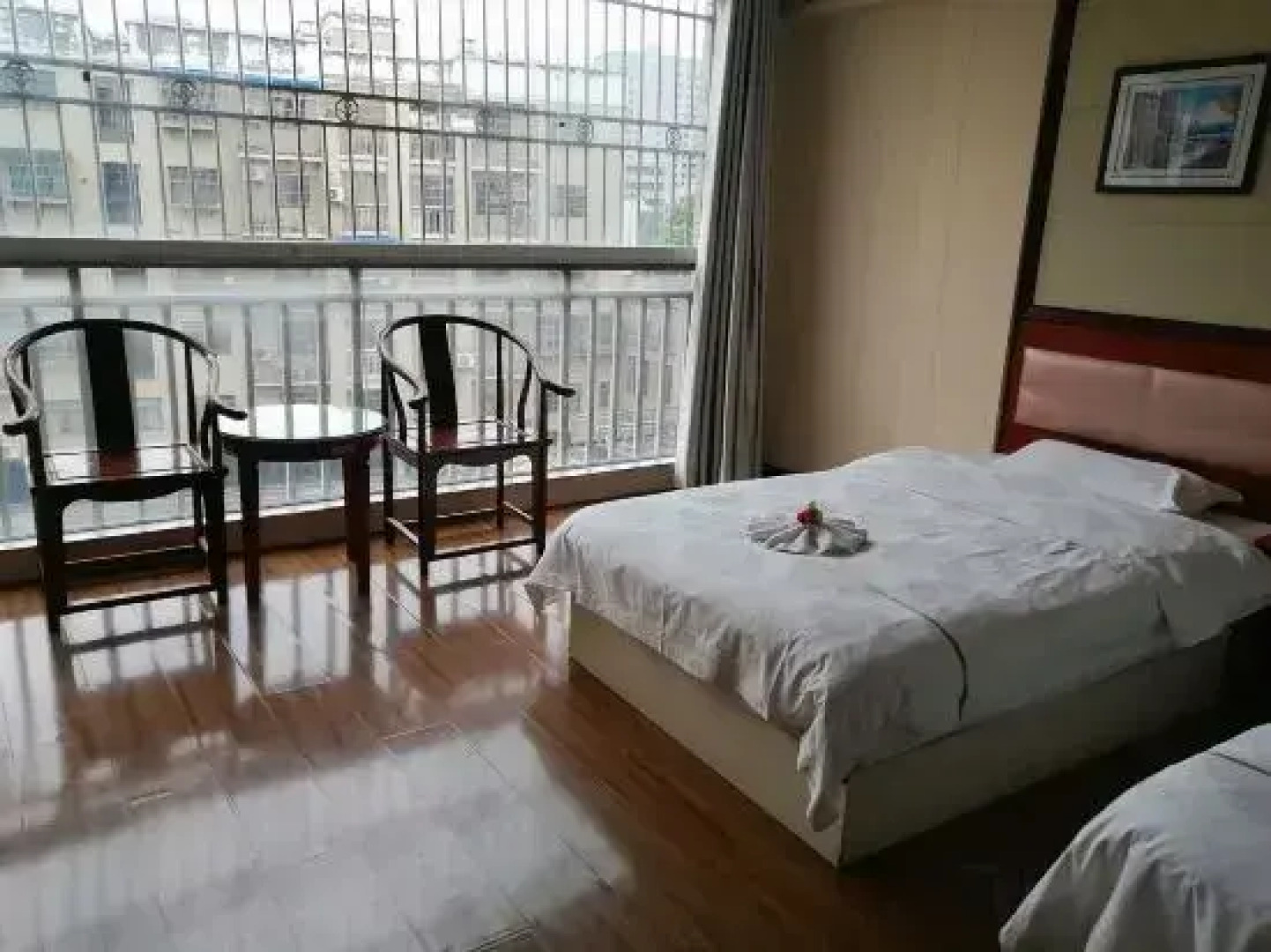 Shangyite Chain Hotel Fangxian Bus Station Store