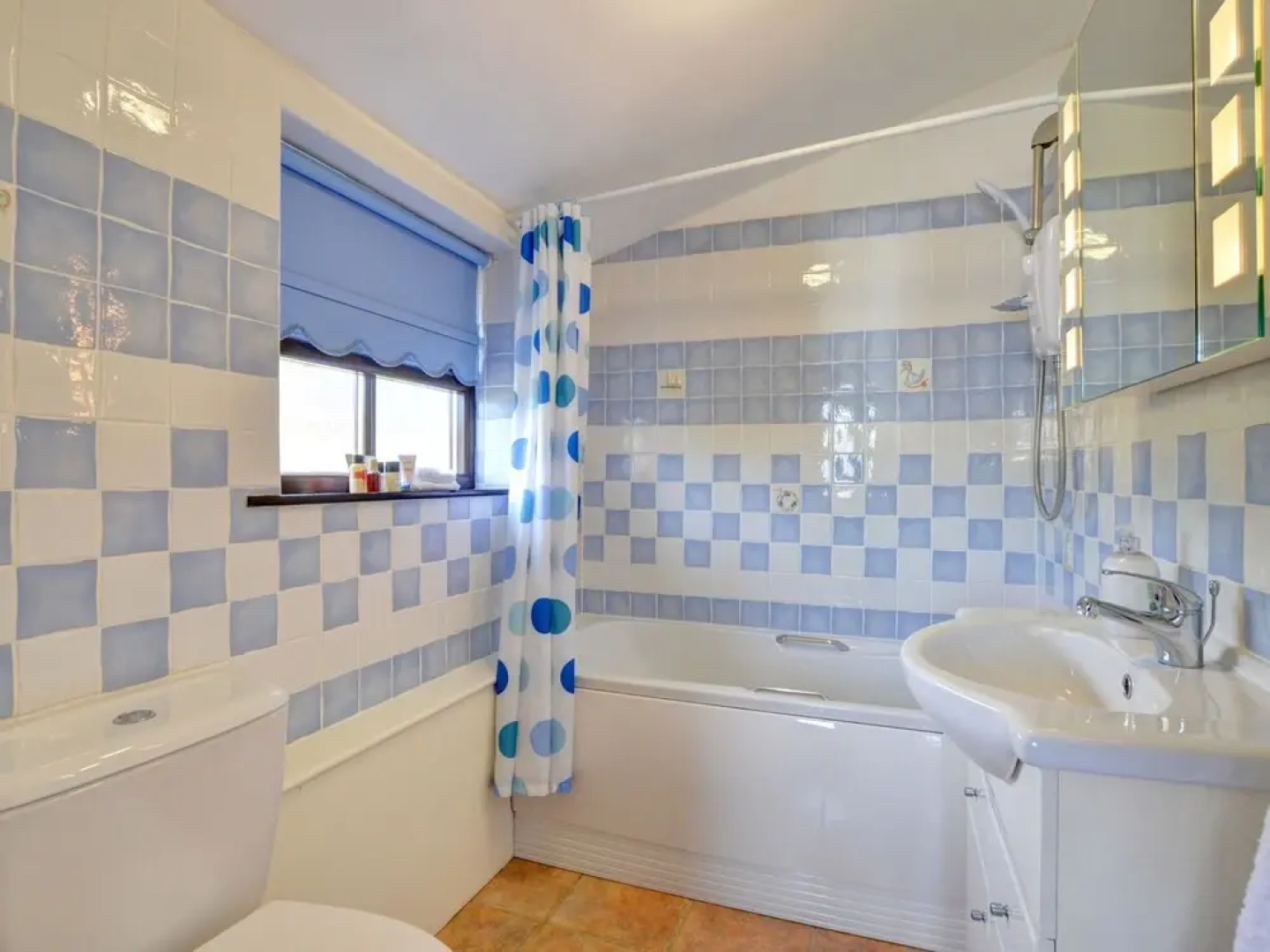 Picturesque Holiday Home in Bwlch-y-groes With Garden