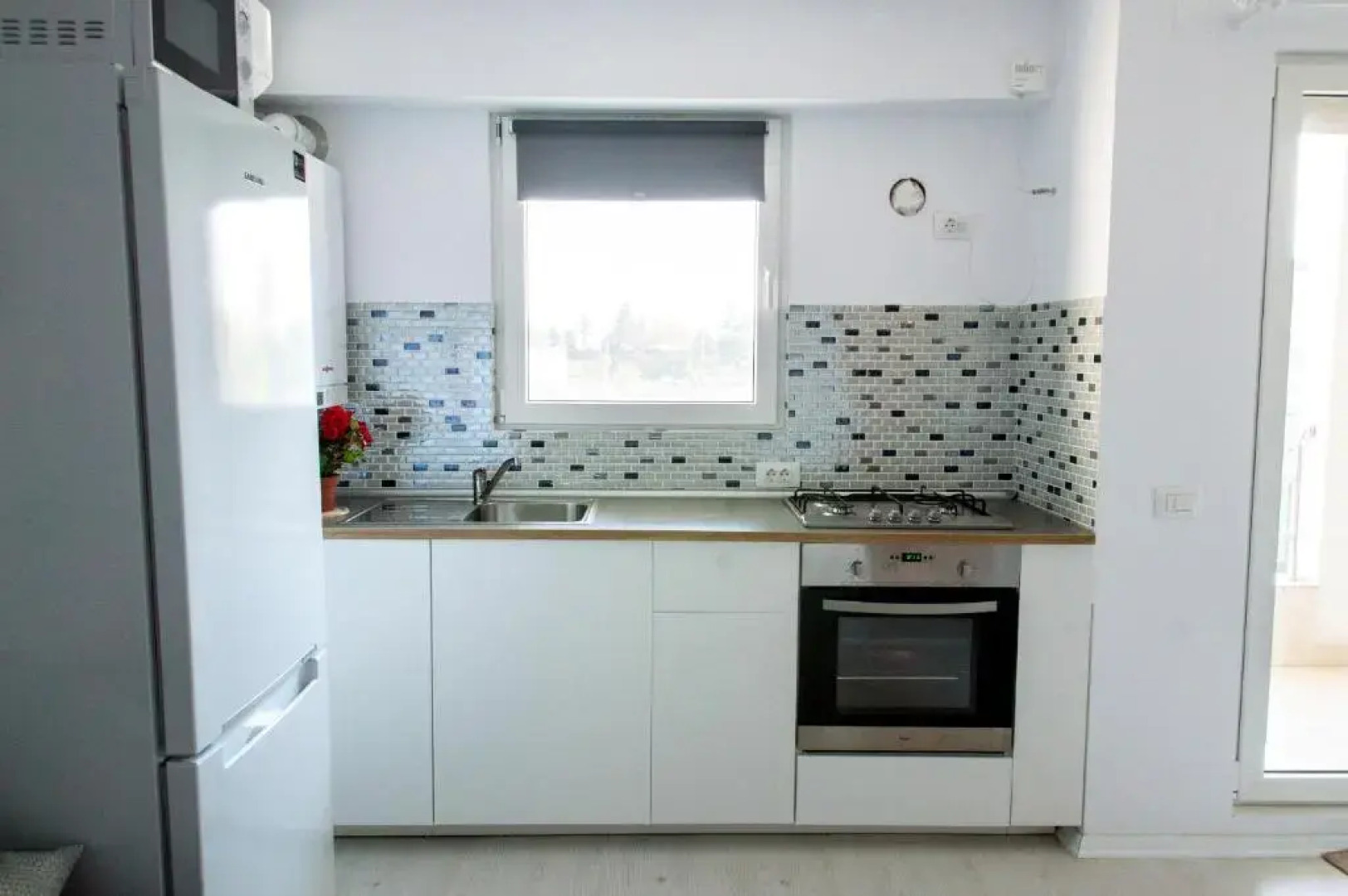 Airport Residence - Across from Otopeni Airport