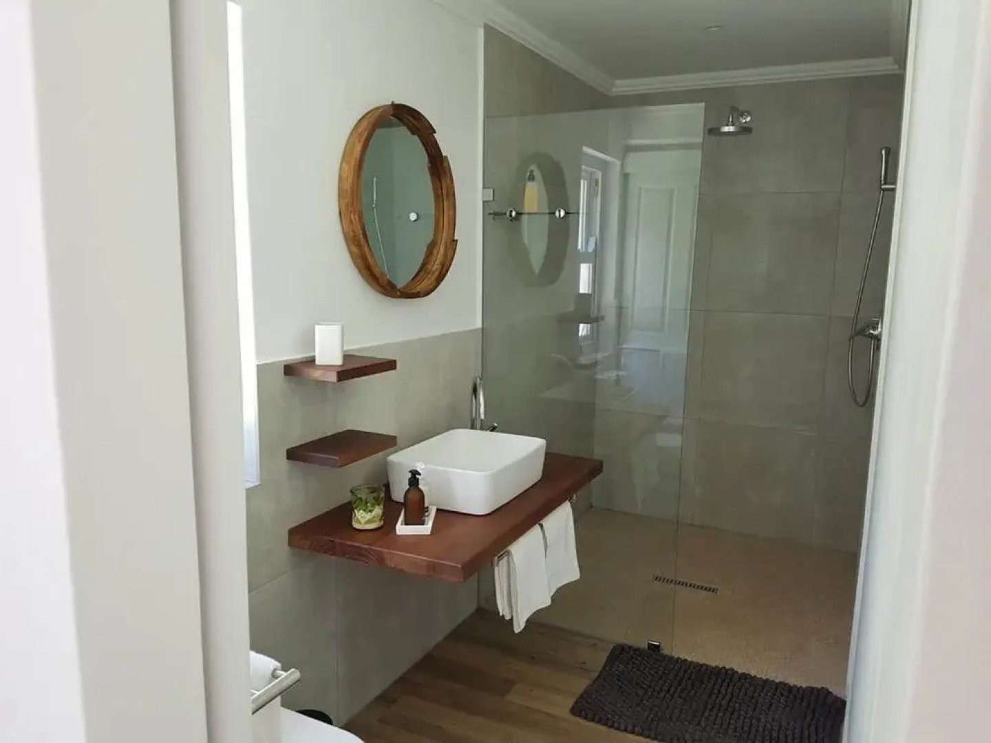 La Sosta Restaurant & Guest House