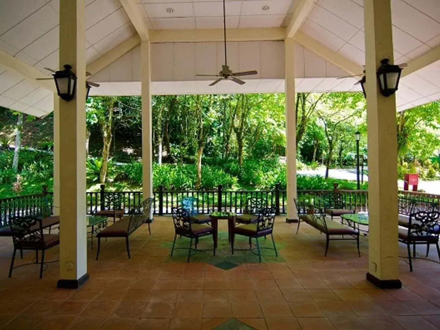 Lake Kenyir Resort, Taman Negara