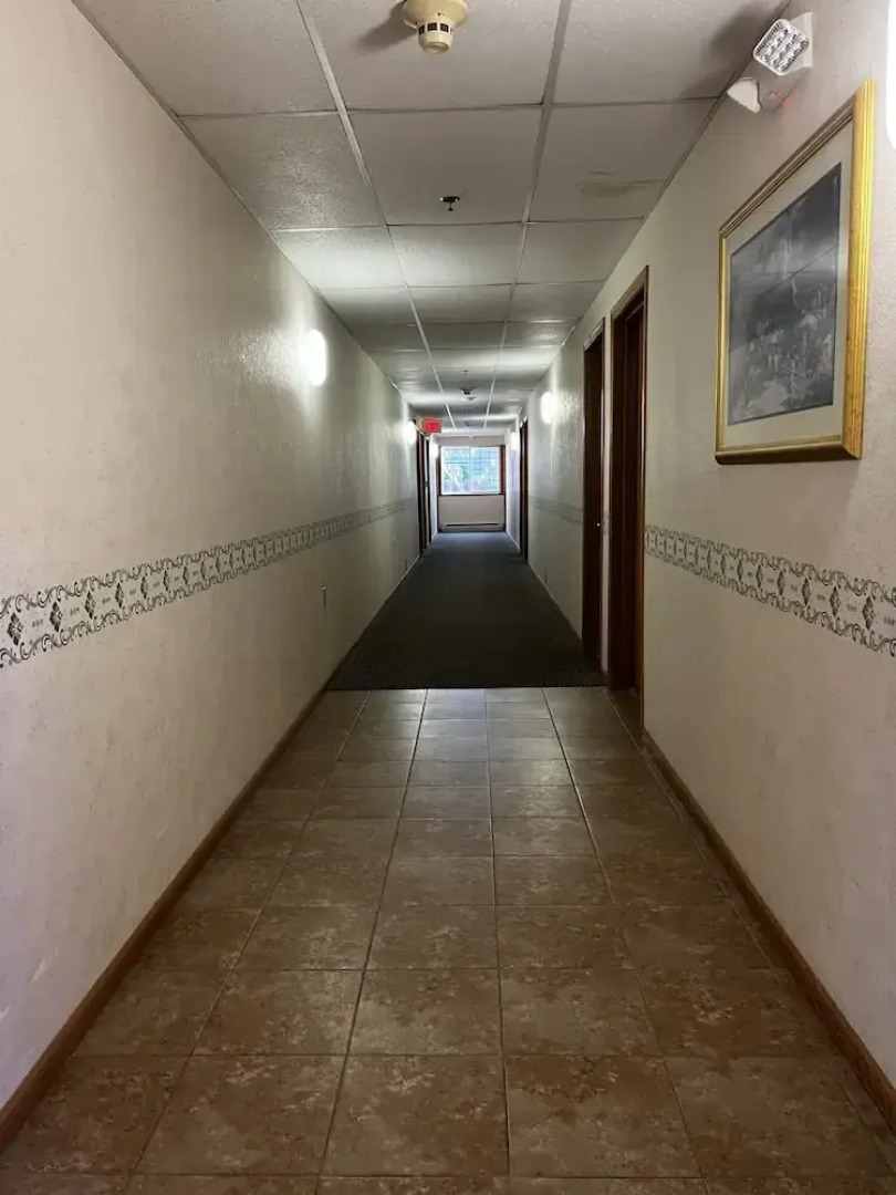 Budget Host Inn & Suites