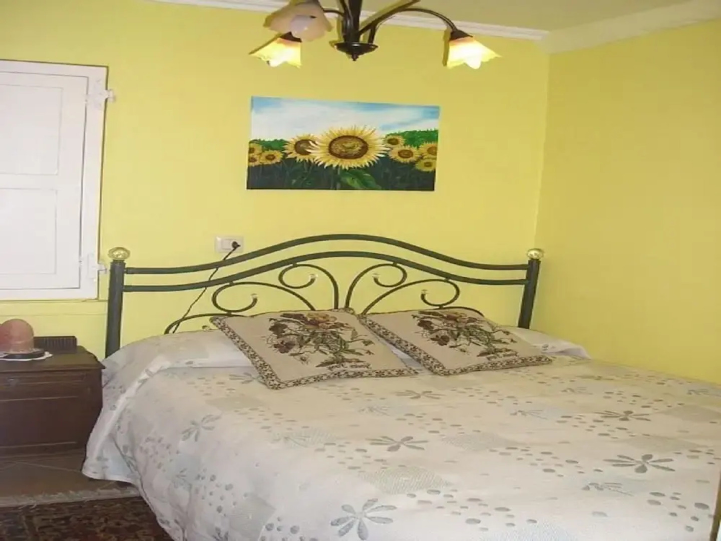 Galicia 100117 2 Bedroom Holiday home By Mo Rentals