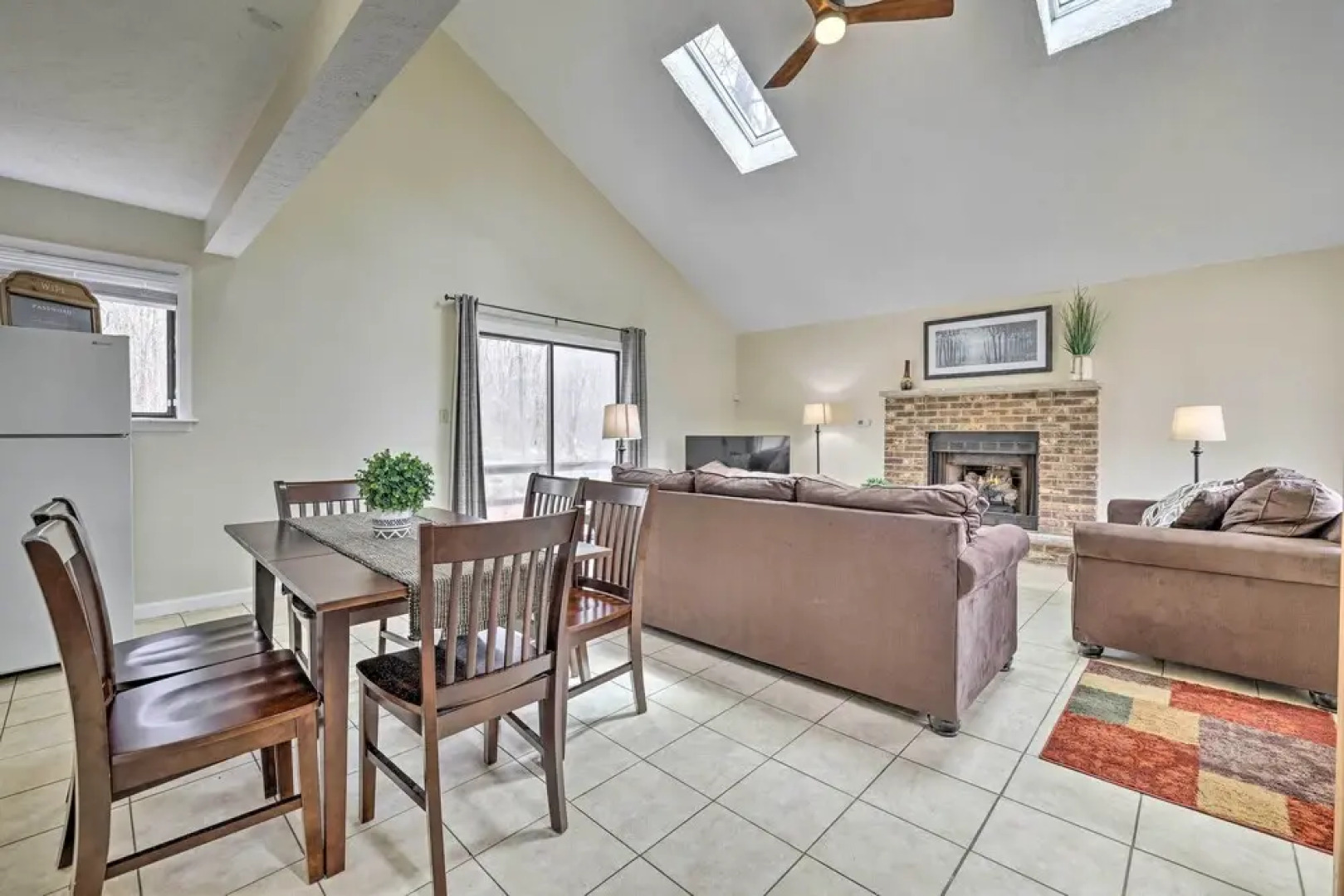 < 2 Mi to Dresser Lake: Home w/ Pool Access!