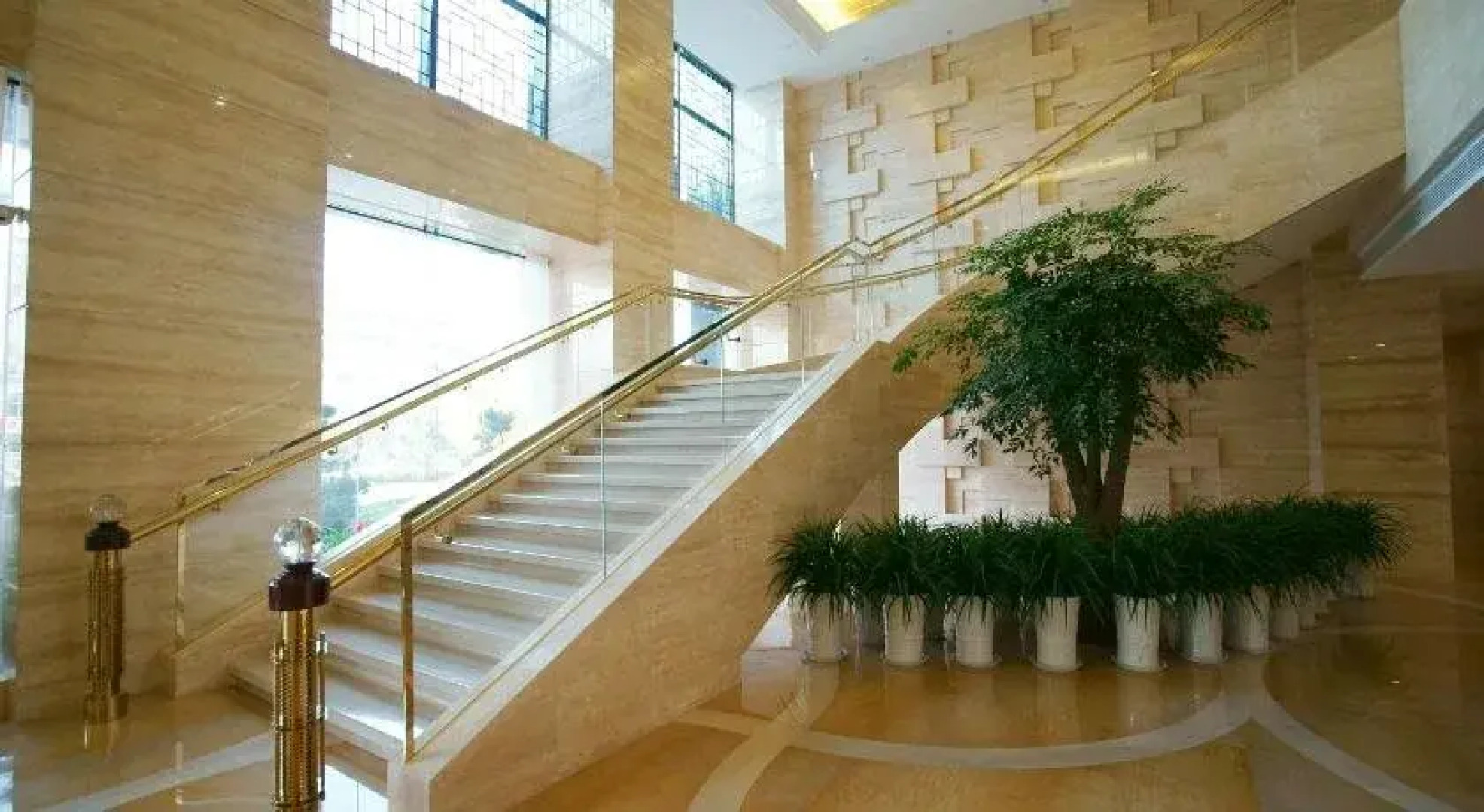 Longyue International Hotel