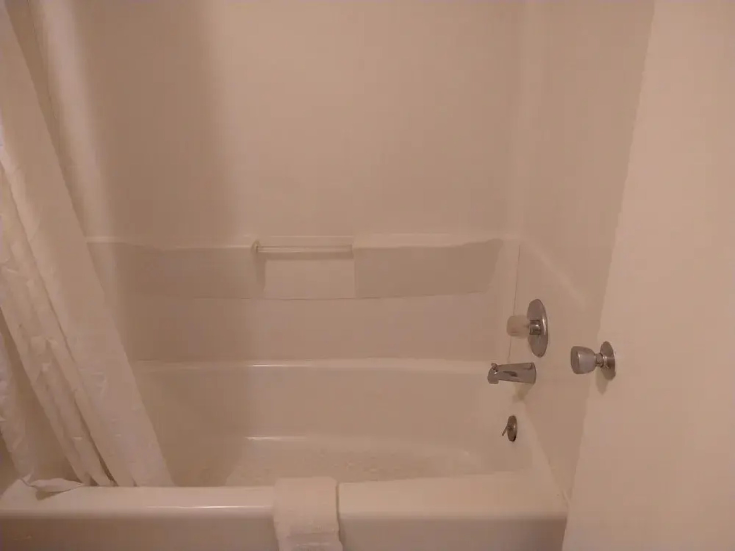 Grand View Plaza Inn & Suites