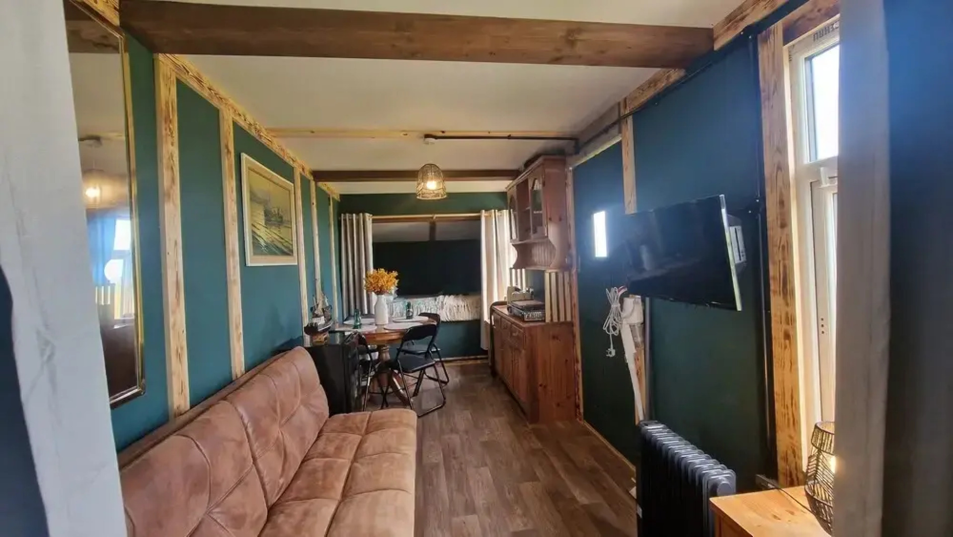 Sea View hut Sleeps 4/6